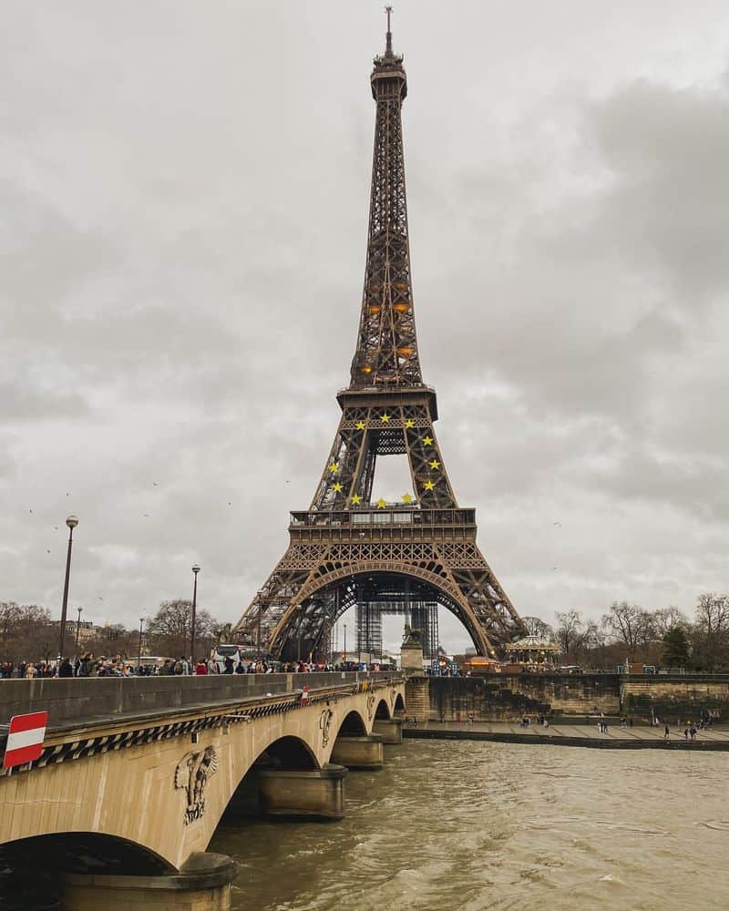 The Eiffel Tower Can Be 15 cm Taller in Summer